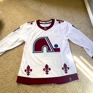 Colorado Avalanche Authentic Reverse Retro Cale Makar #8 size M (50) US.
